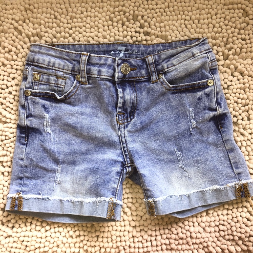 Girls 7 For All Man Kind size 8 shorts